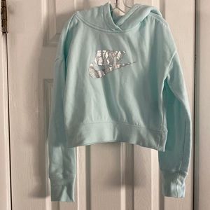 NIKE CROP TOP HOODIE SIZE M